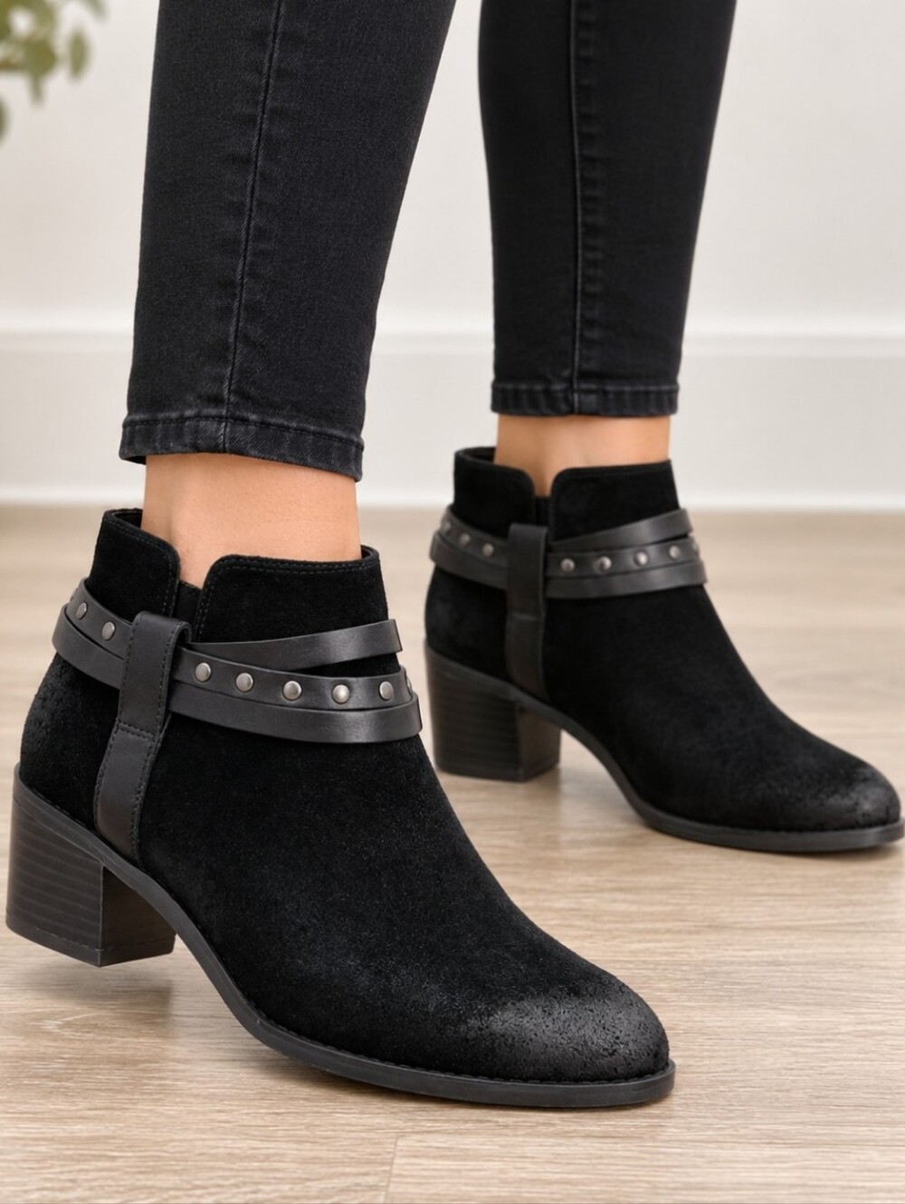 Clarks Somerset Breccan Shine Y2K Western Boho Studded Harness Ankle Boots 8.5M